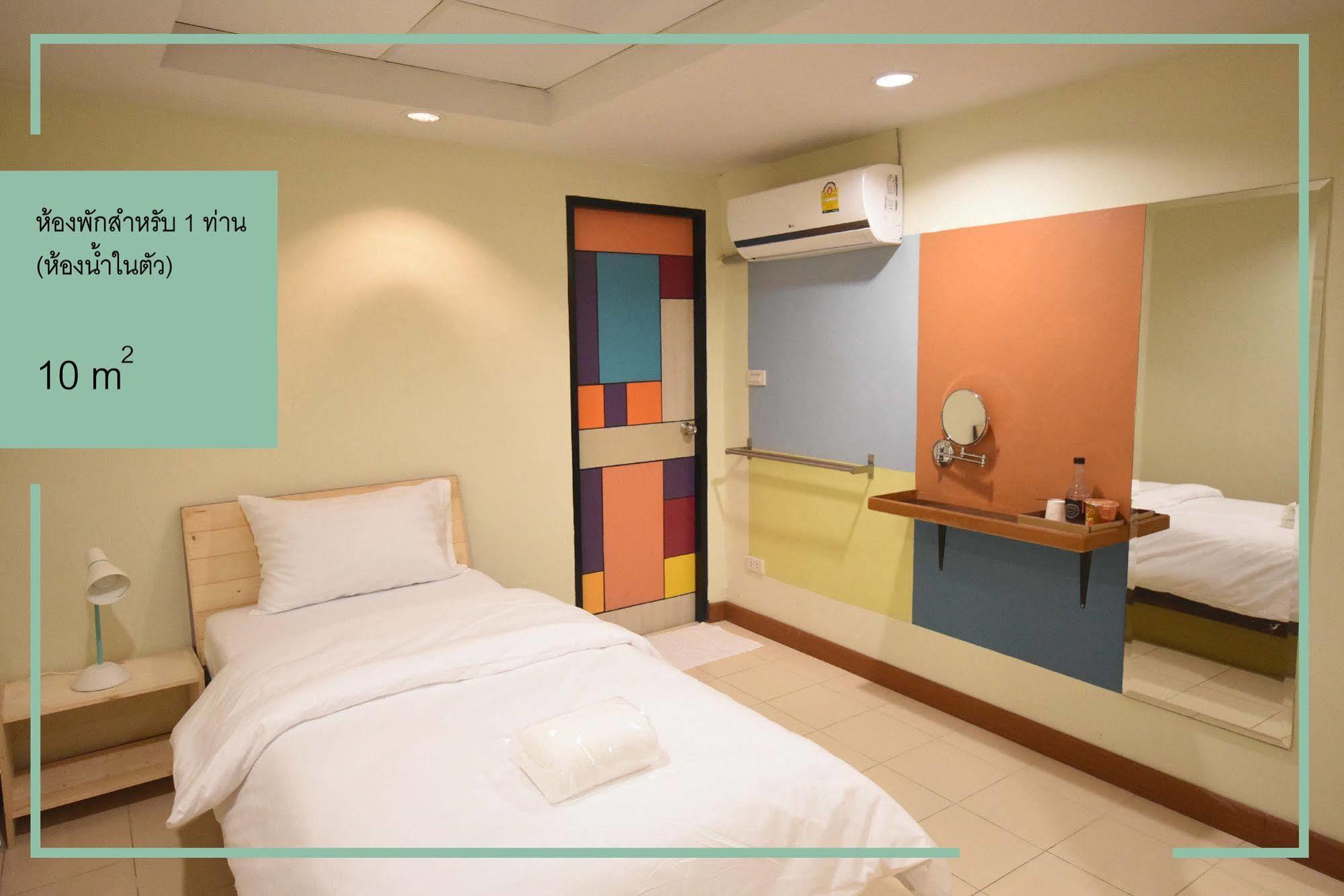 Room At Prachachuen Nonthaburi Esterno foto